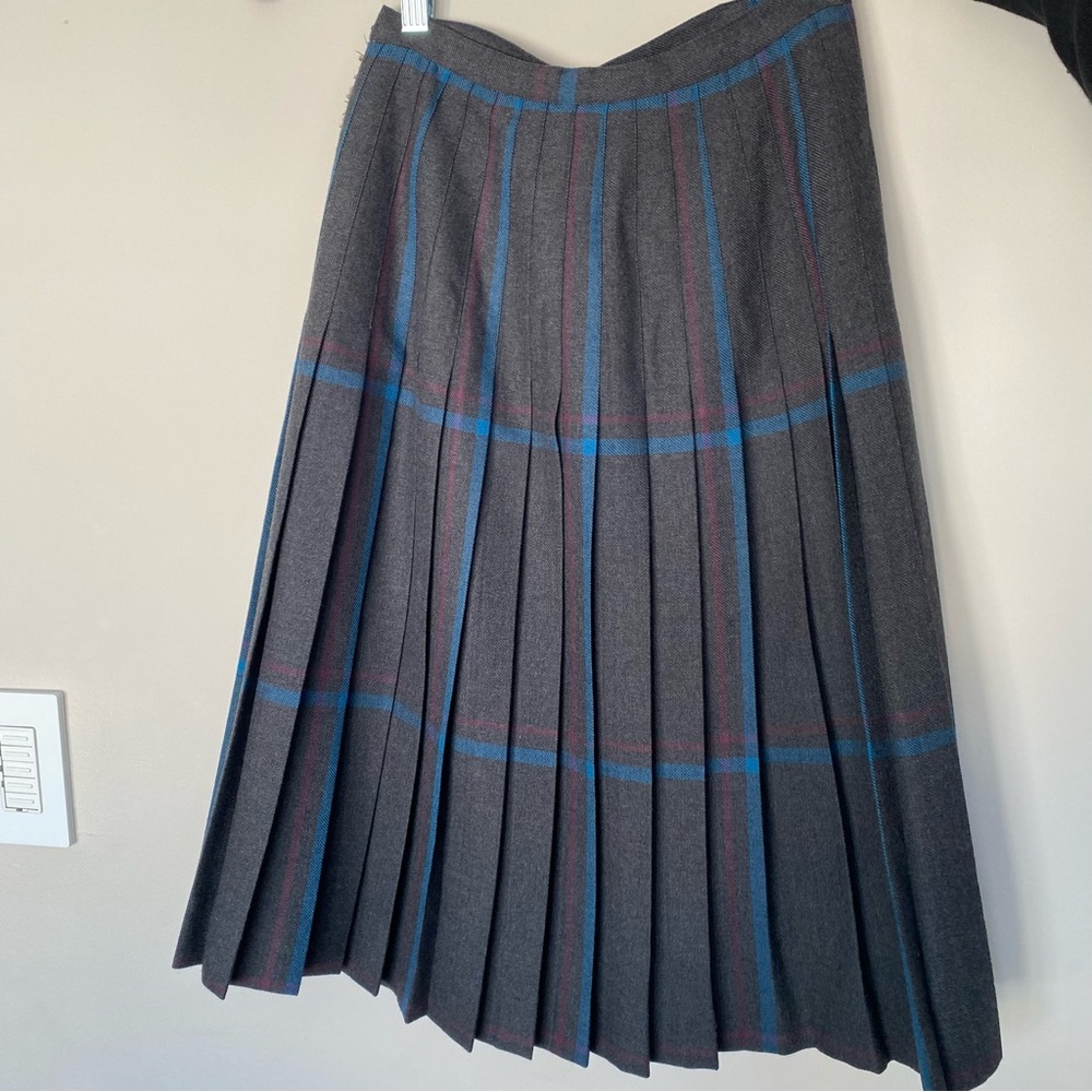 *VINTAGE* Aljean Gray Plaid Pleated Kilt